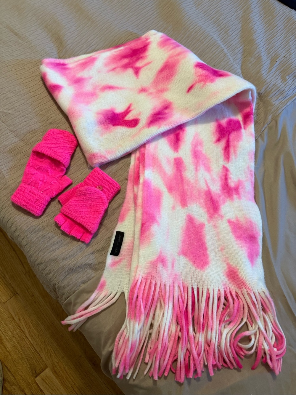 Steve Madden Pink & White Tie-Dye Scarf with Bright Pink Fingerless Mittens